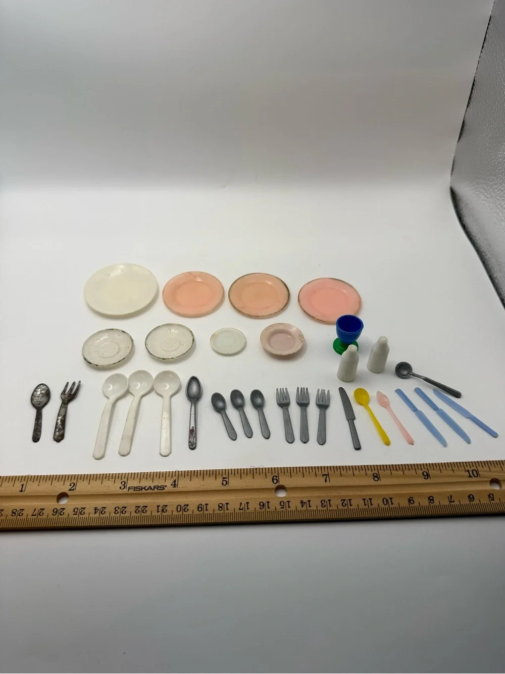 Huge Lot of Vintage Barbie Dishes Kitchen Ware Silverware, Cups And Plates